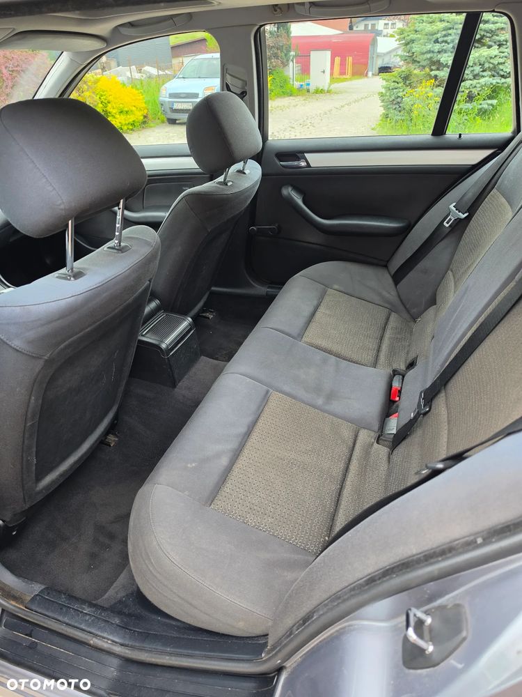 BMW Seria 3 320d Edition Exclusive - 14