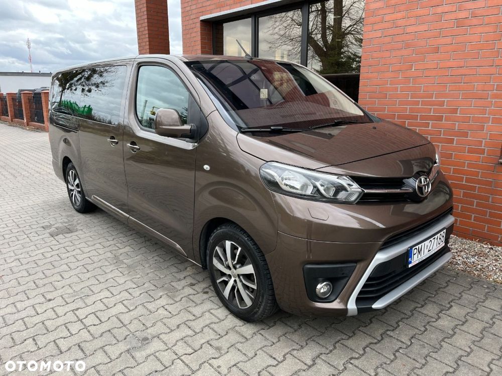 Toyota Proace Verso 2,0-l-D-4D L2 (8-Si.) Autm Club - 2