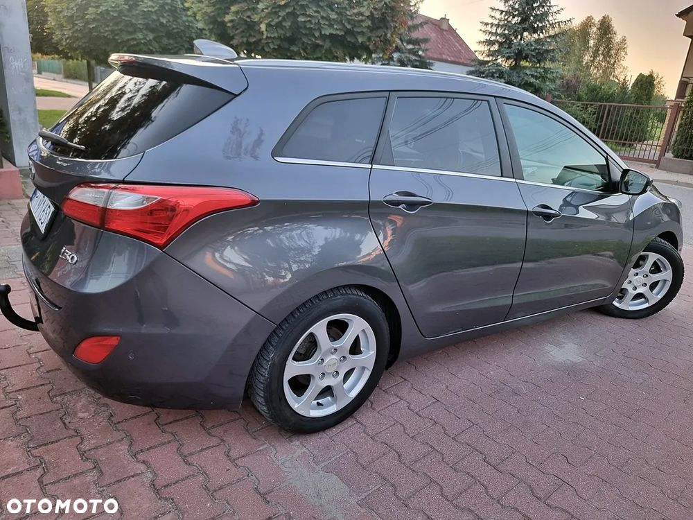 Hyundai i30 blue Kombi 1.6 GDi Style - 22