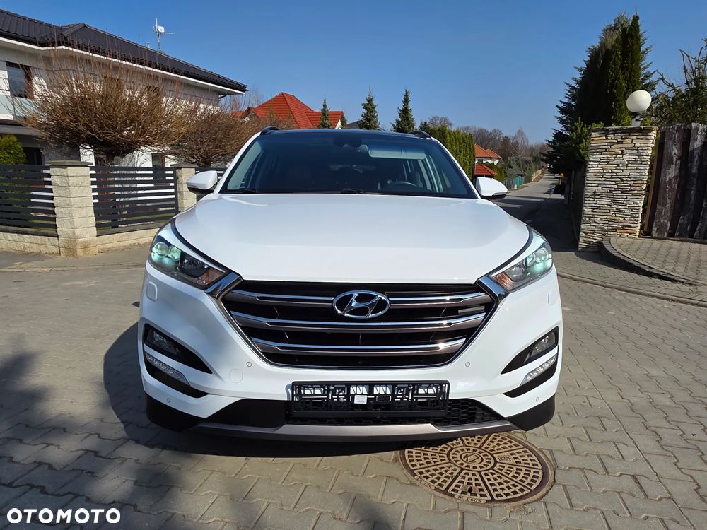 Hyundai Tucson 2.0 CRDI 4WD Automatik Premium - 6