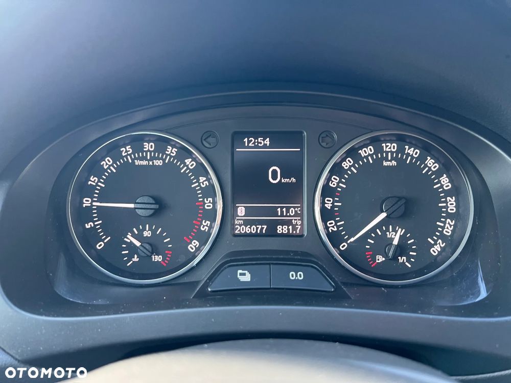 Skoda RAPID 1.6 TDI DPF Ambition - 9