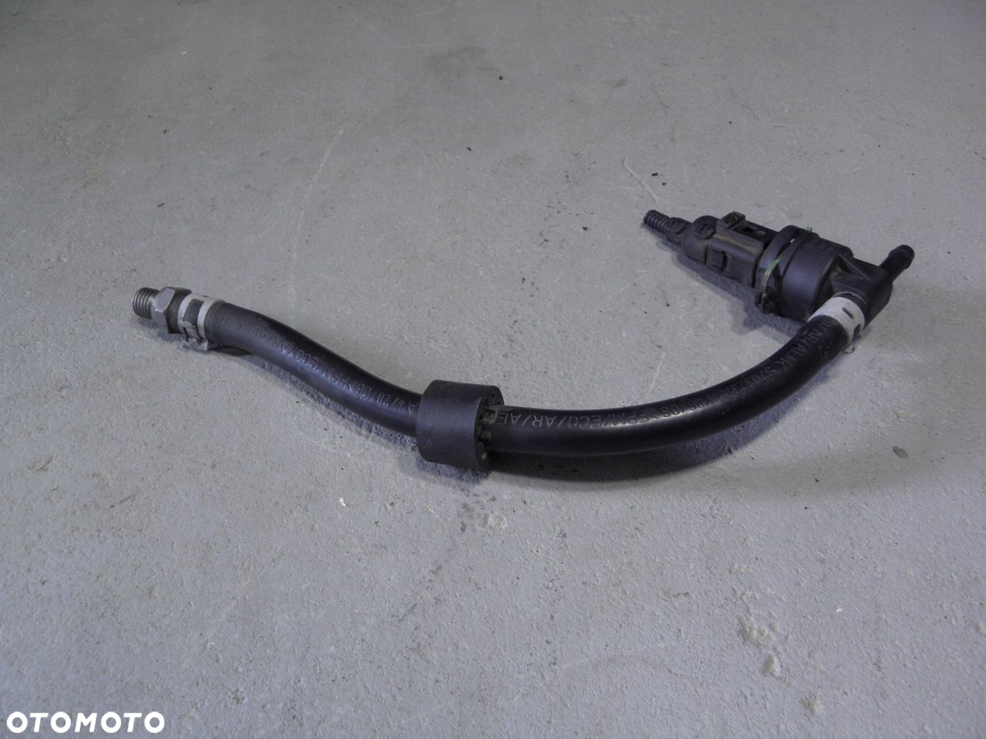 VW T5 2.5 TDI AXE // PRZEWÓD PALIWA CZUJNIK - 2