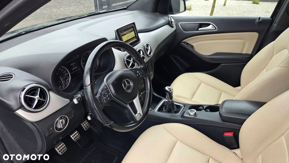 Mercedes-Benz Klasa B 200 (BlueEFFICIENCY) - 34