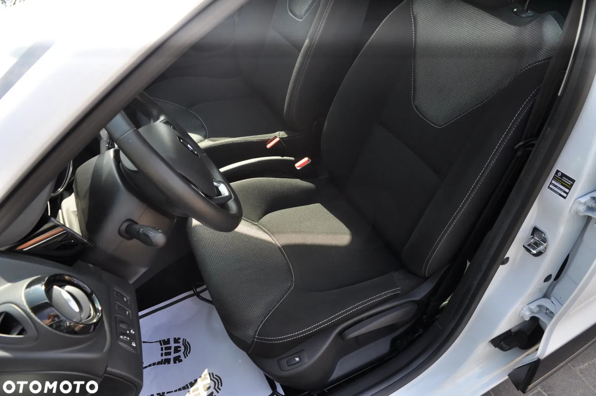 Renault Clio (Energy) TCe 75 Start & Stop LIMITED - 22