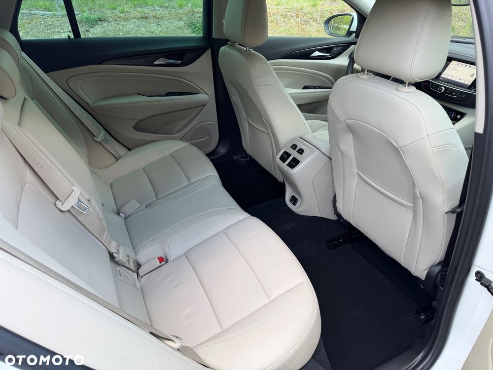 Opel Insignia - 28