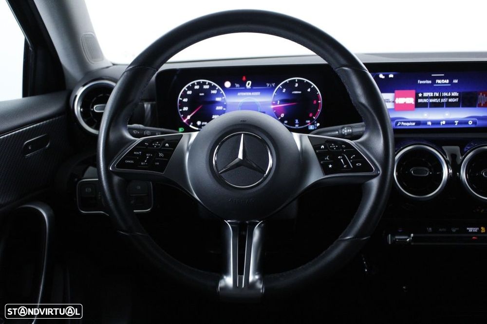Mercedes-Benz A 200 d - 18