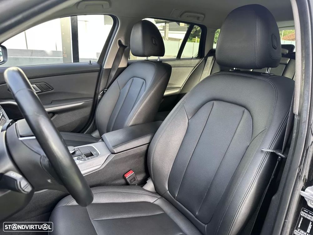 BMW 318 d Aut. Sport Line - 24