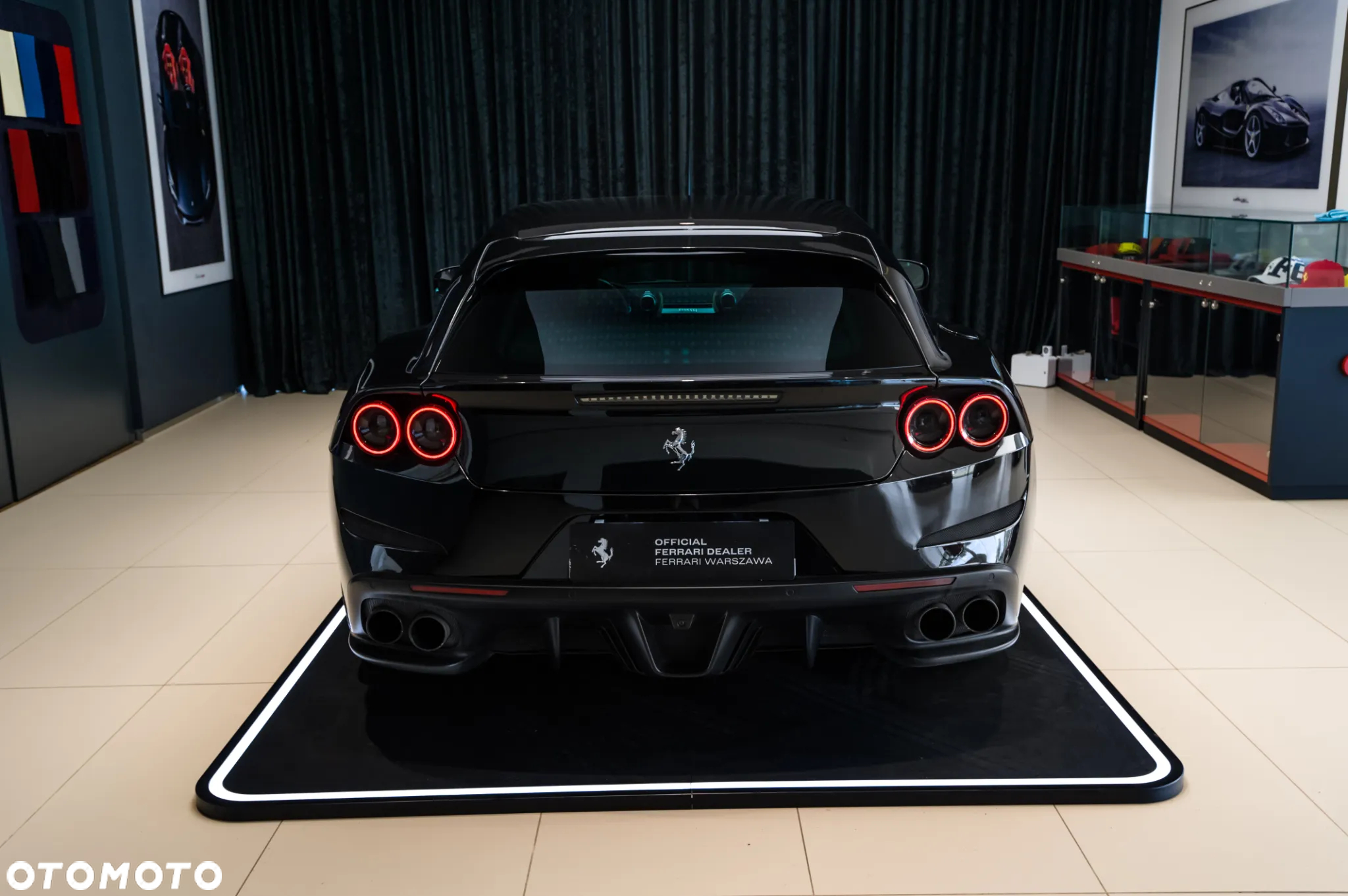 Ferrari GTC4Lusso - 31