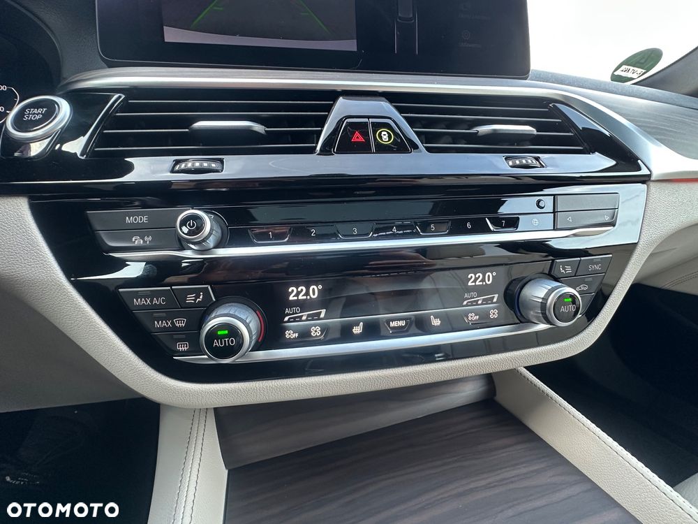 BMW Seria 5 530e M Sport sport - 28