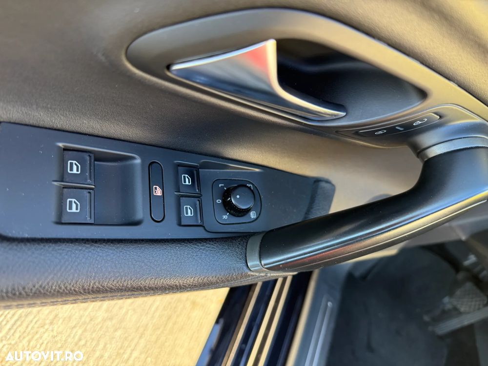 Volkswagen Passat CC 2.0 TDI BlueMotion Technology DSG - 19