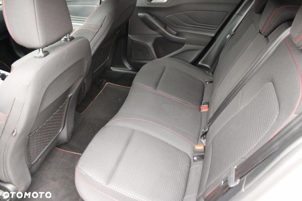 Ford Focus - 9