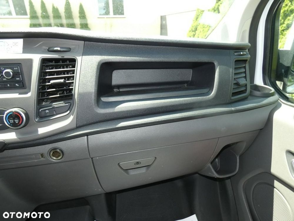 Ford Transit Custom - 19