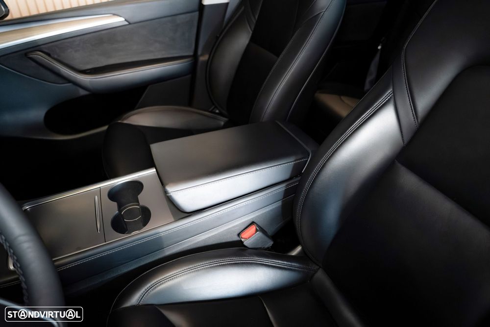 Tesla Model Y Tração Traseira - 22