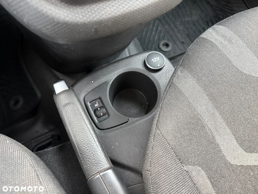 Ford Transit Connect - 16