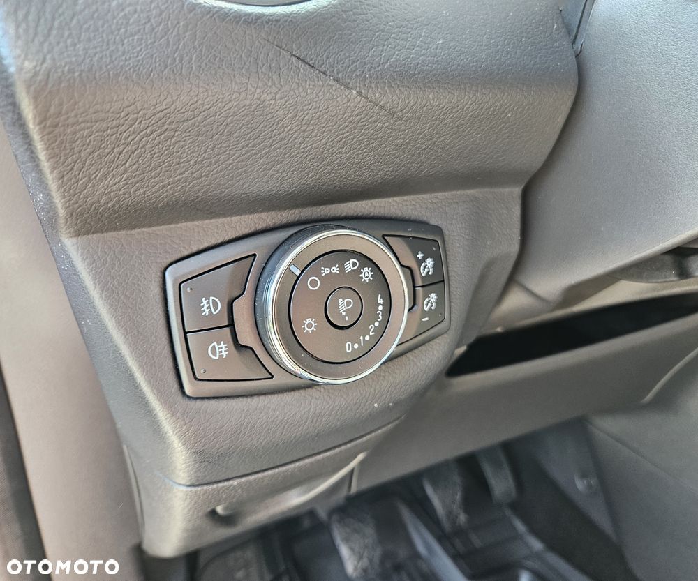 Ford Tourneo Courier 1.0 EcoBoost S&S Trend - 22