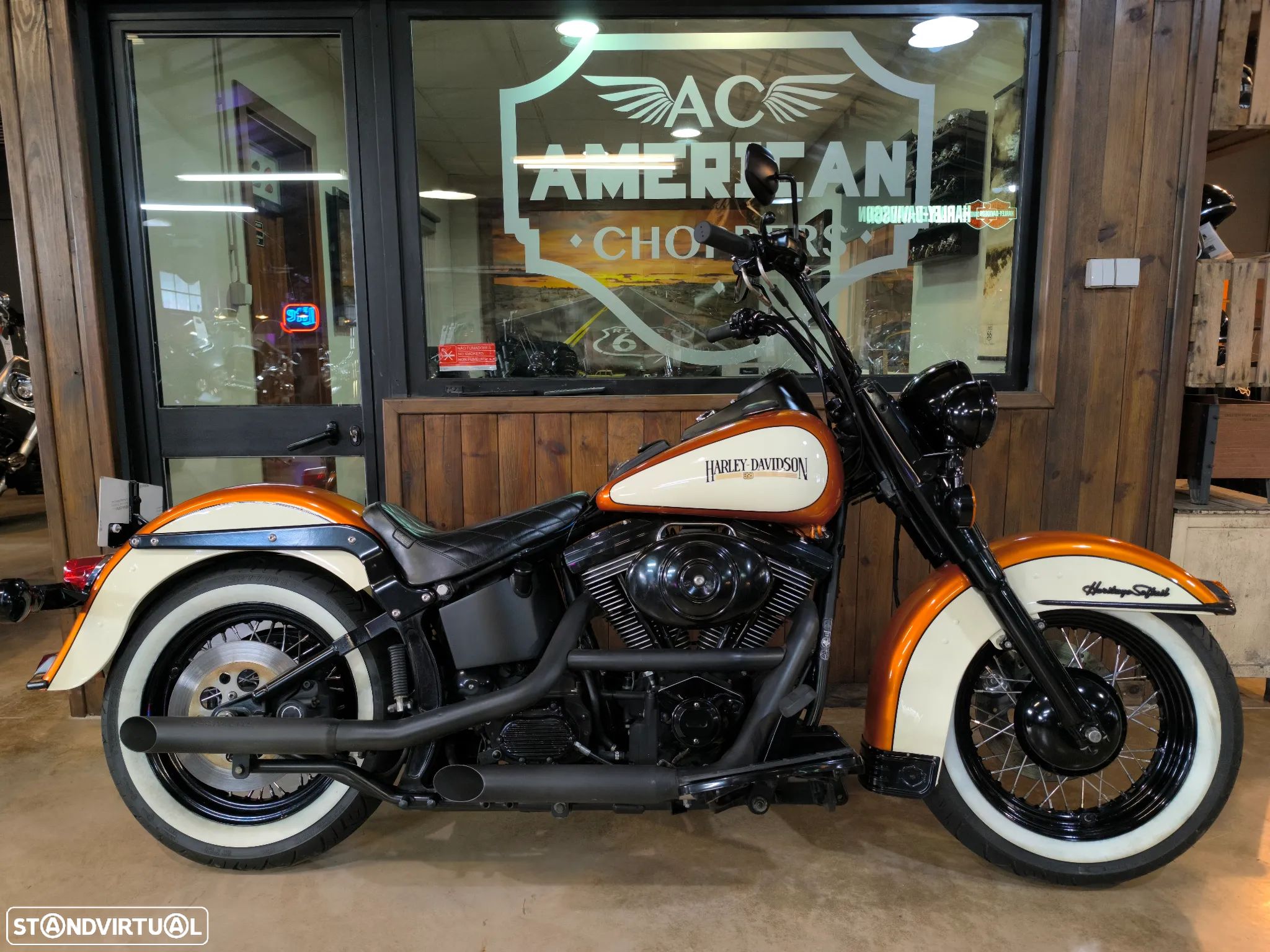 Harley-Davidson FLSTC - 1