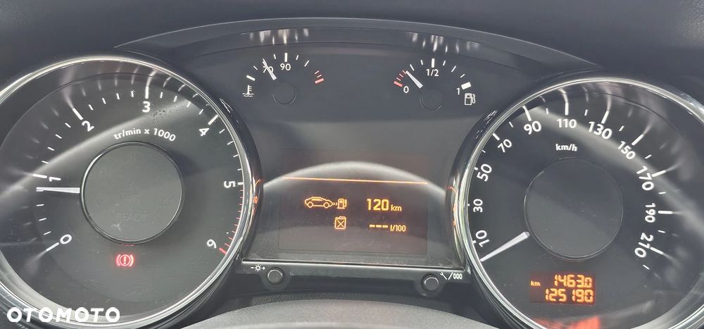 Peugeot 3008 1.6 HDi Style - 32