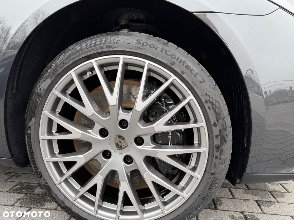 Porsche Panamera Turbo E-Hybrid - 36