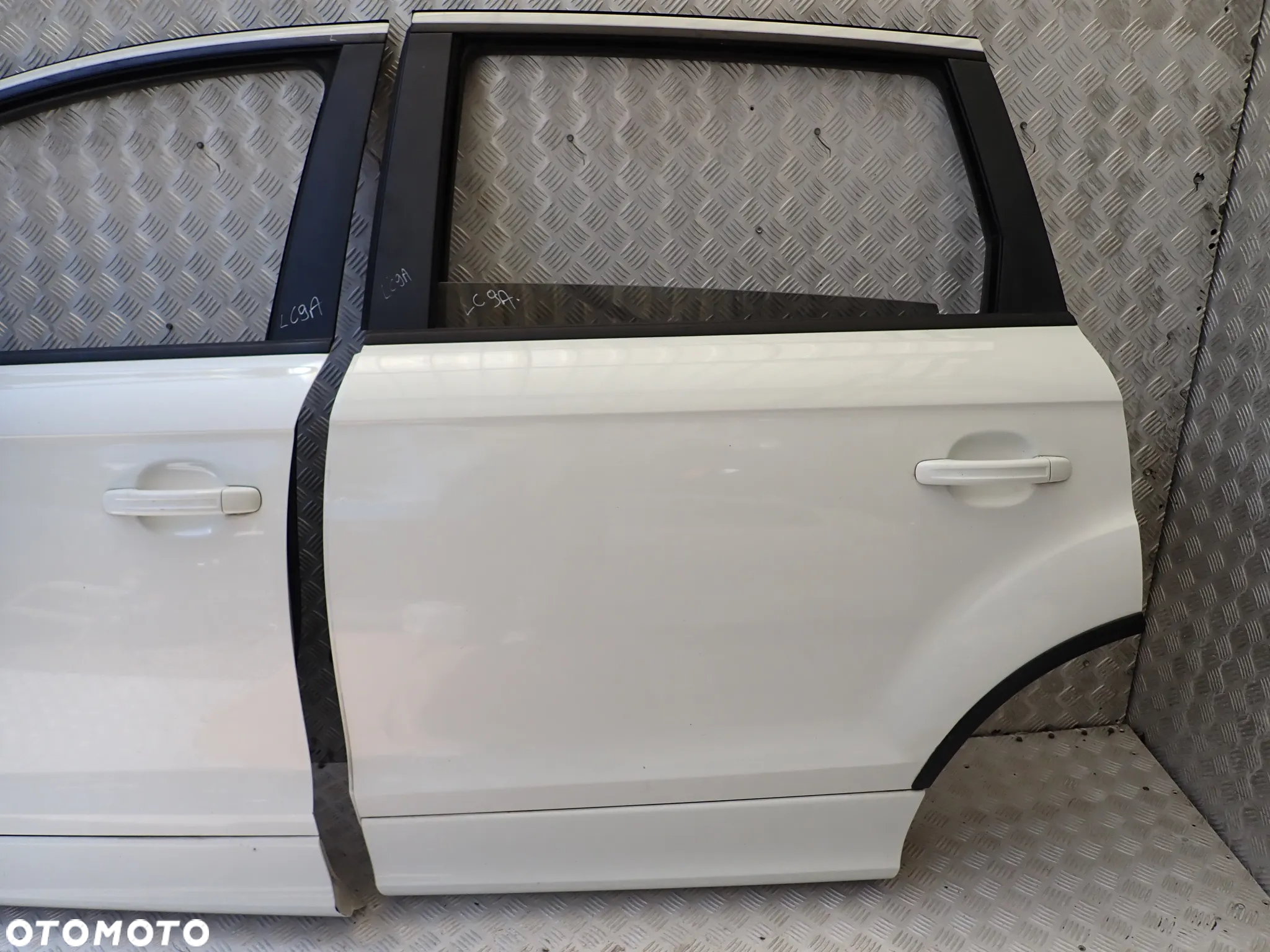DRZWI LEWY PRZÓD / TYŁ AUDI Q7 4L KOD LAKIERU LC9A KOMPLET 1800 ZŁ - 3
