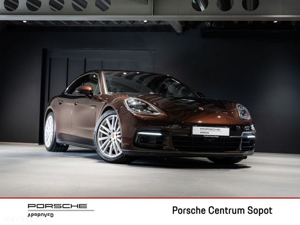 Porsche Panamera 4 E-Hybrid 10 Years Edition - 13