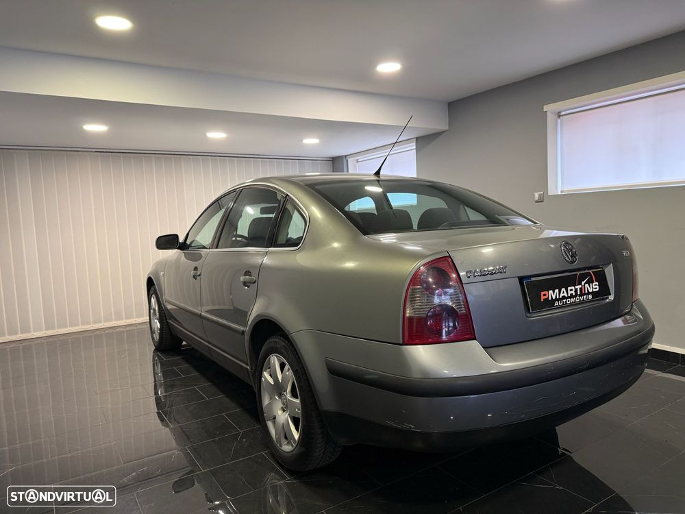 VW Passat 1.9 TDi Trendline 4M - 7