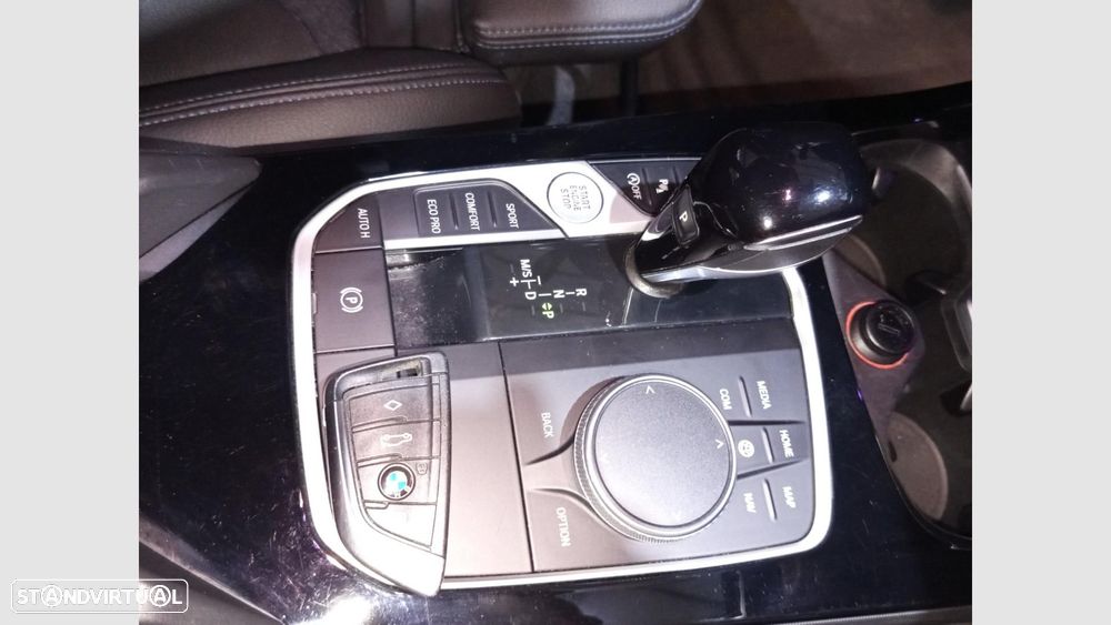 BMW 118 i Pack Desportivo M Auto - 17