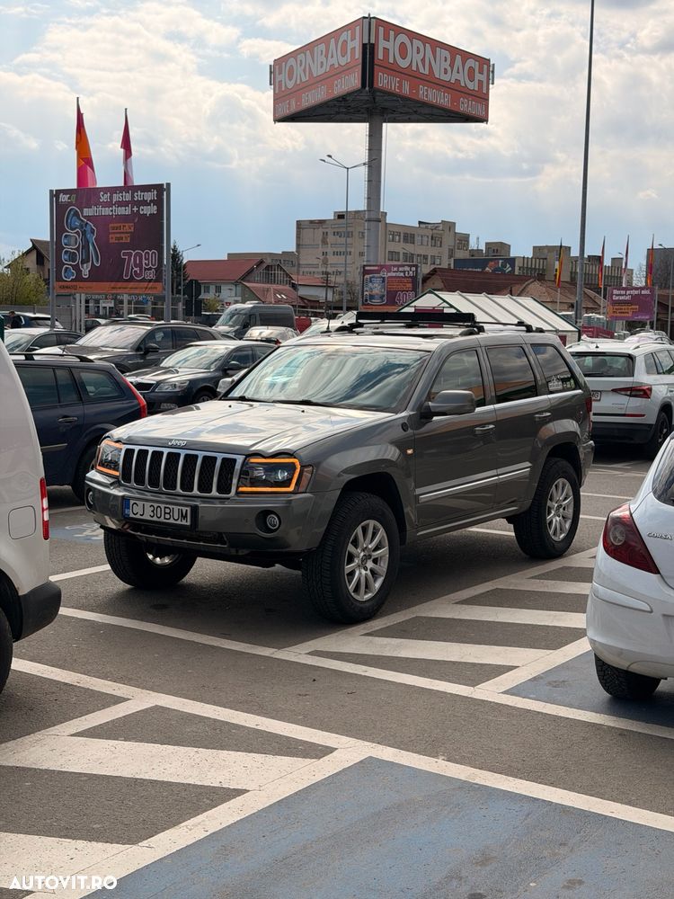 Jeep Grand Cherokee - 18