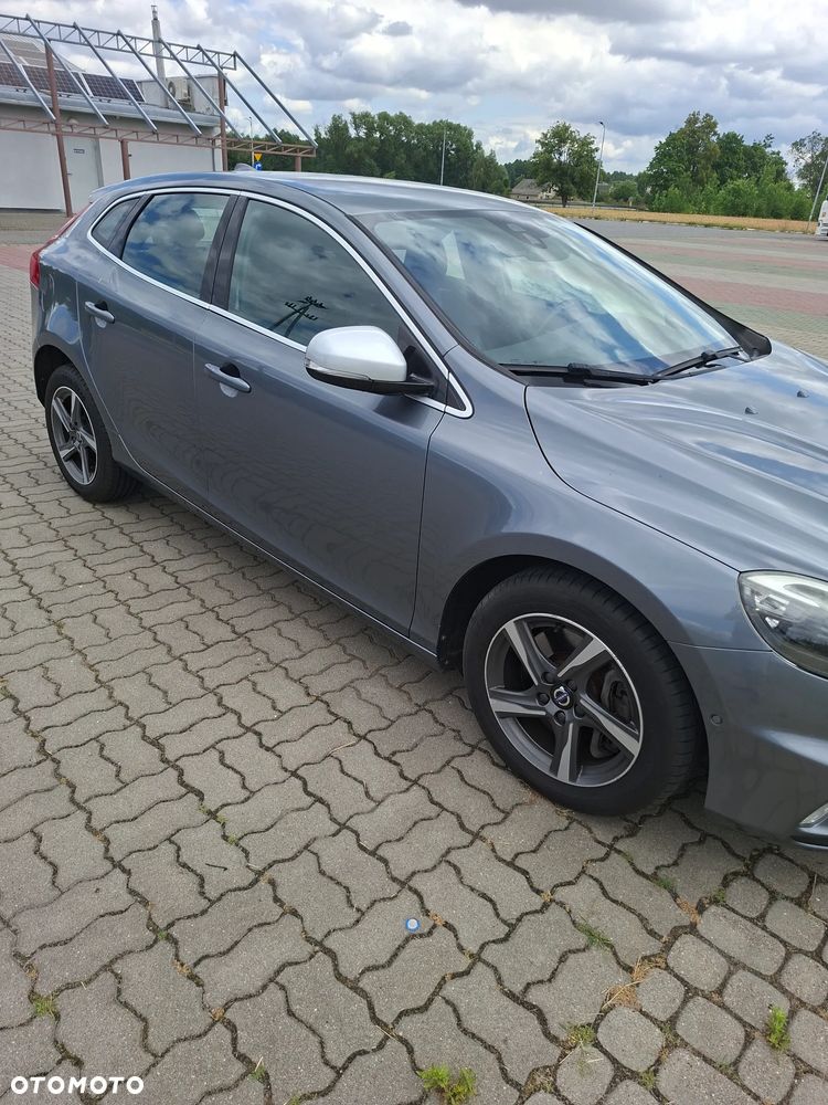 Volvo V40 D4 Drive-E R-Design Momentum - 3
