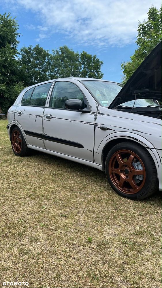 Nissan Almera - 4