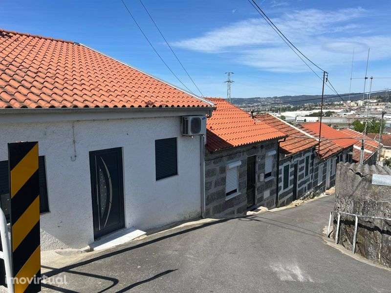 Venda de moradia em banda em  Selho (São Cristóvão) Guimarães - Grande imagem: 3/3