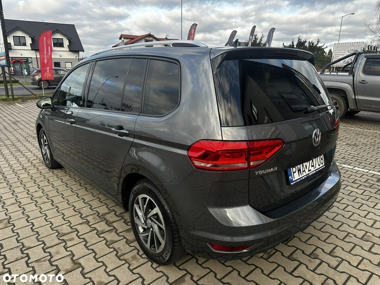 Volkswagen Touran 2.0 TDI SCR Comfortline - 9