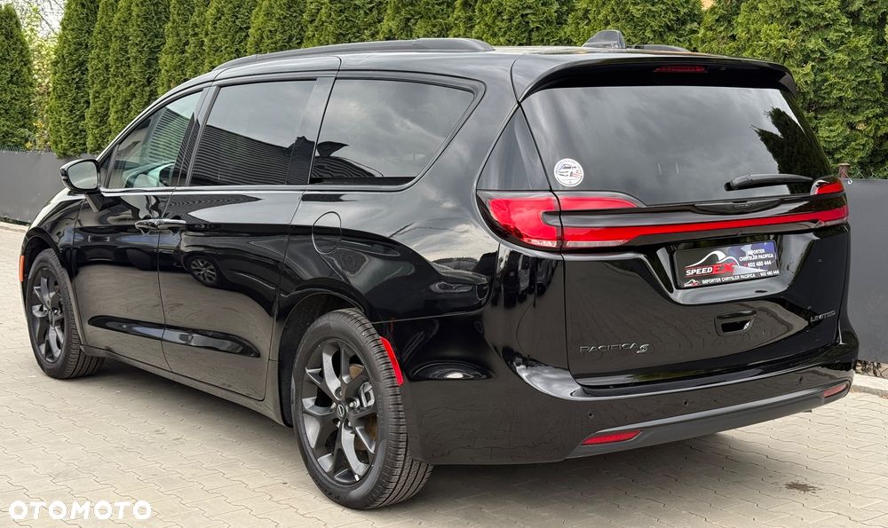 Chrysler Pacifica - 7