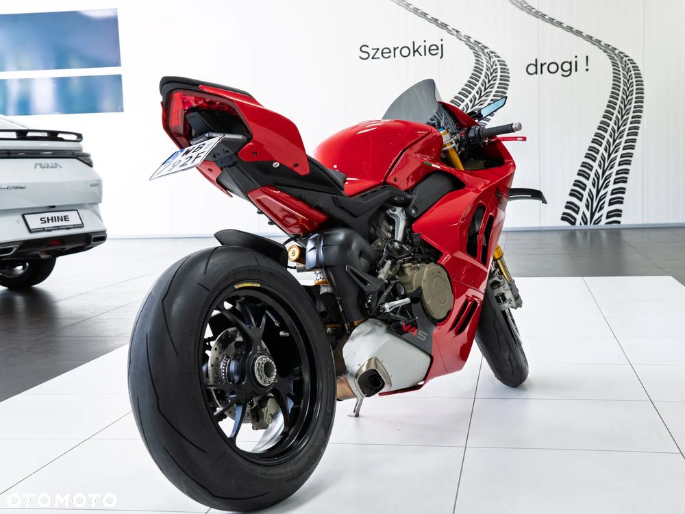 Ducati Panigale V4S - 4