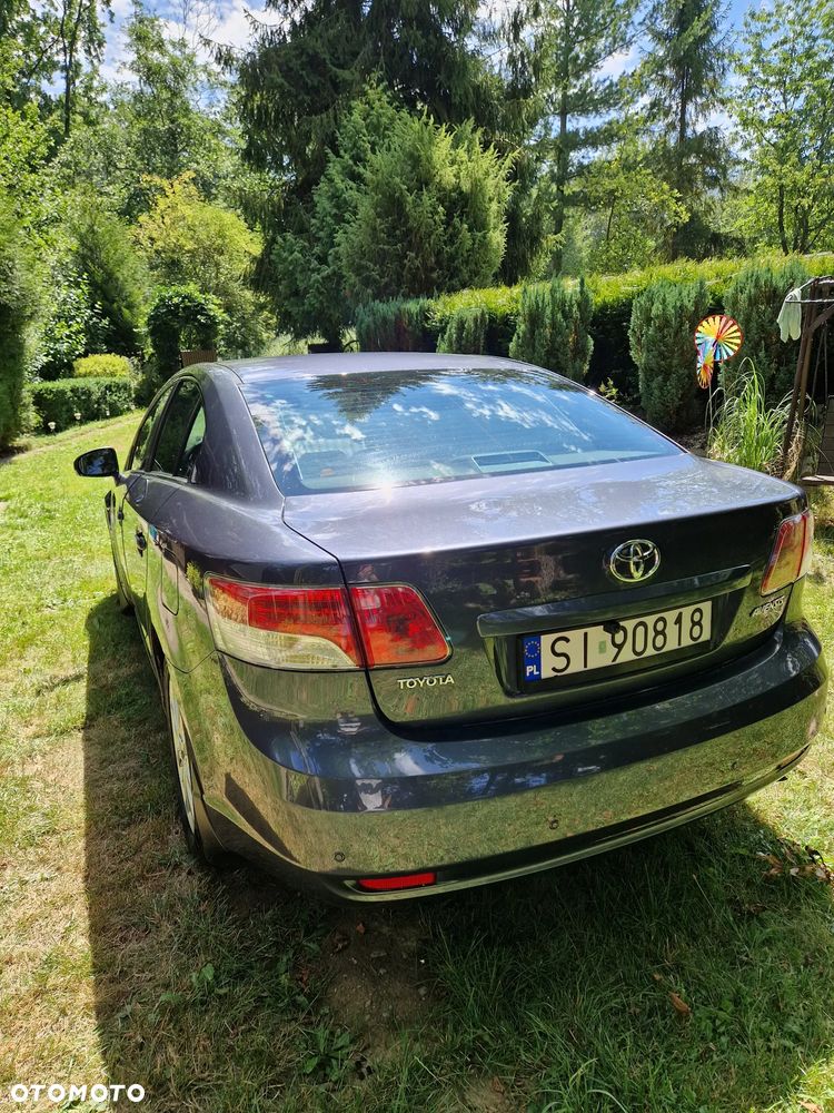 Toyota Avensis 1.8 Premium - 4