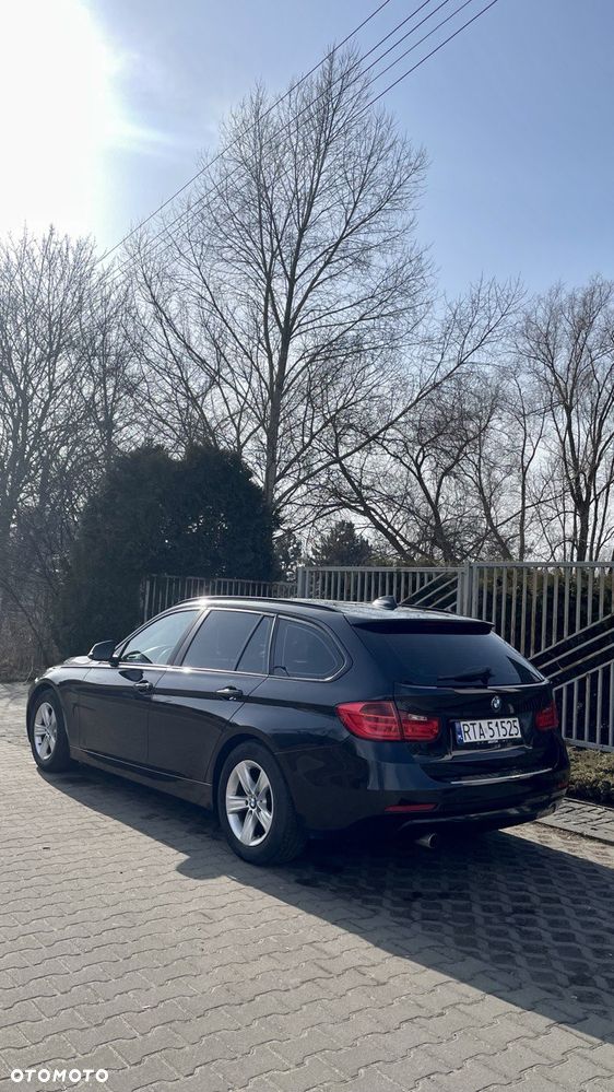 BMW Seria 3 320d - 5