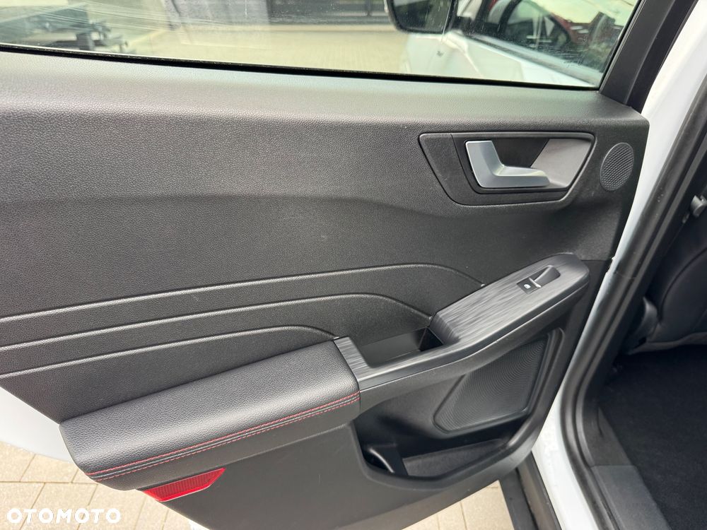 Ford Kuga 2.5 Duratec FHEV 4x4 ST-LINE X - 27
