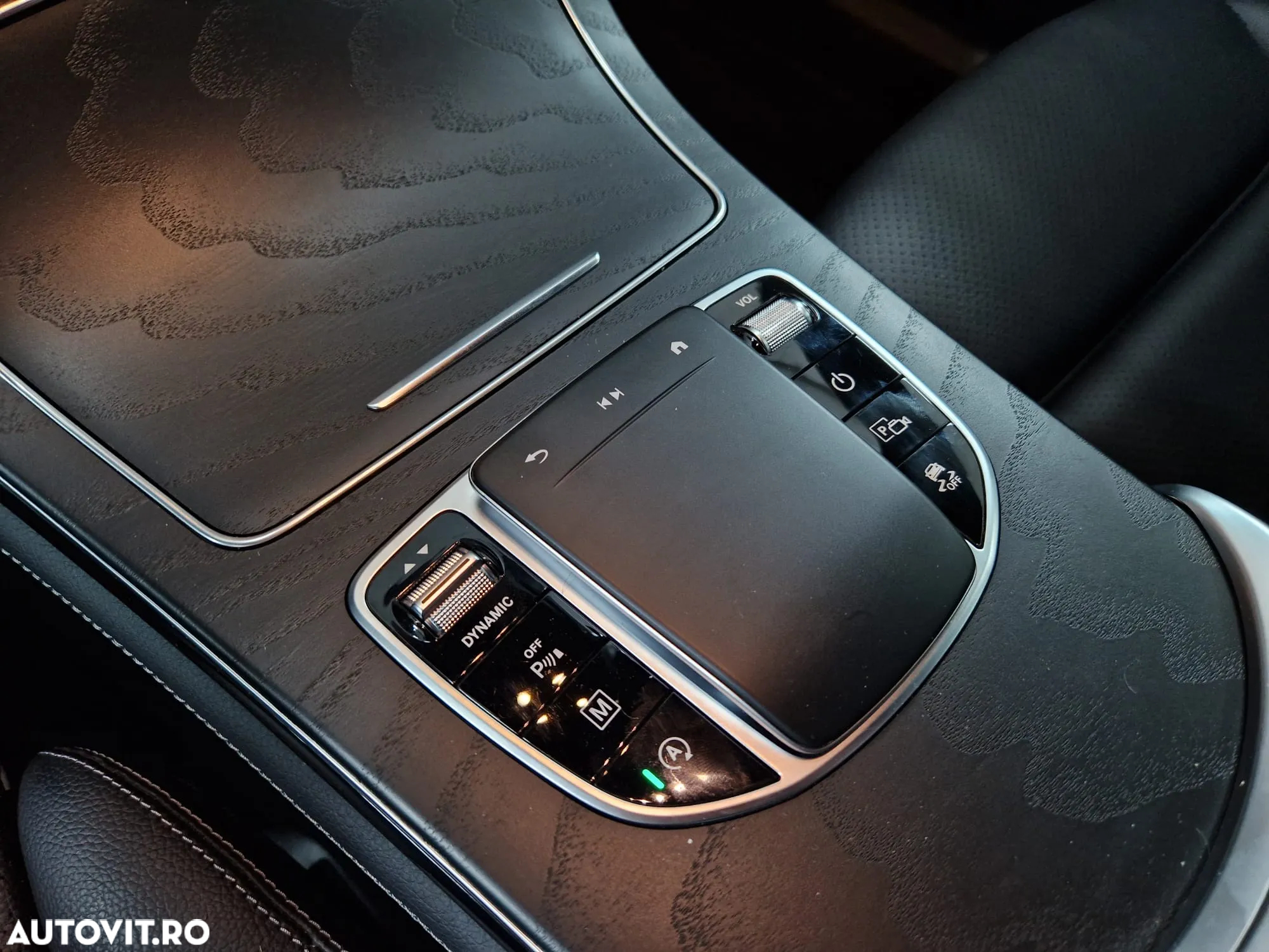 Mercedes-Benz GLC 220 d 4MATIC - 24