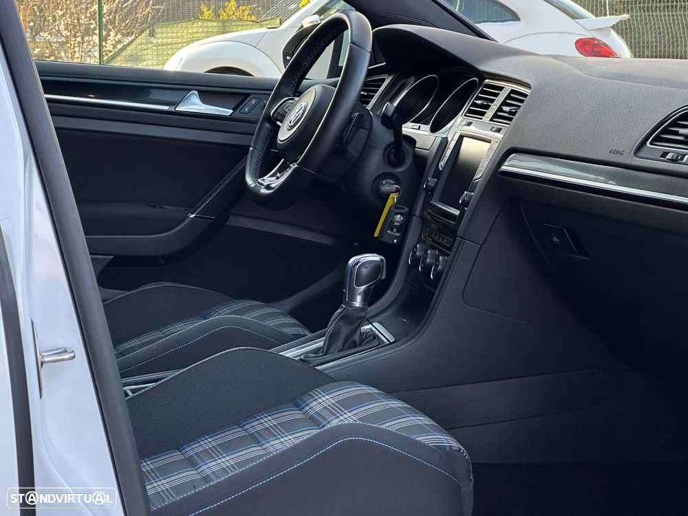 VW Golf 1.4 GTE Plug-in - 31