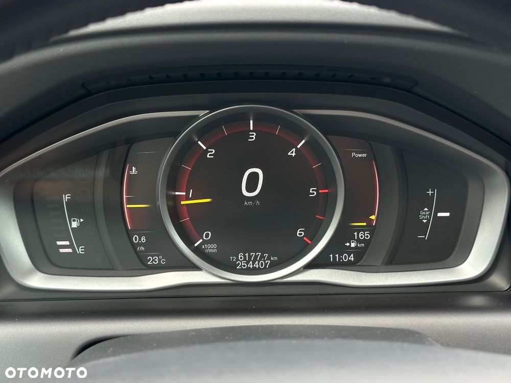 Volvo XC 60 D3 Drive-E Momentum - 30