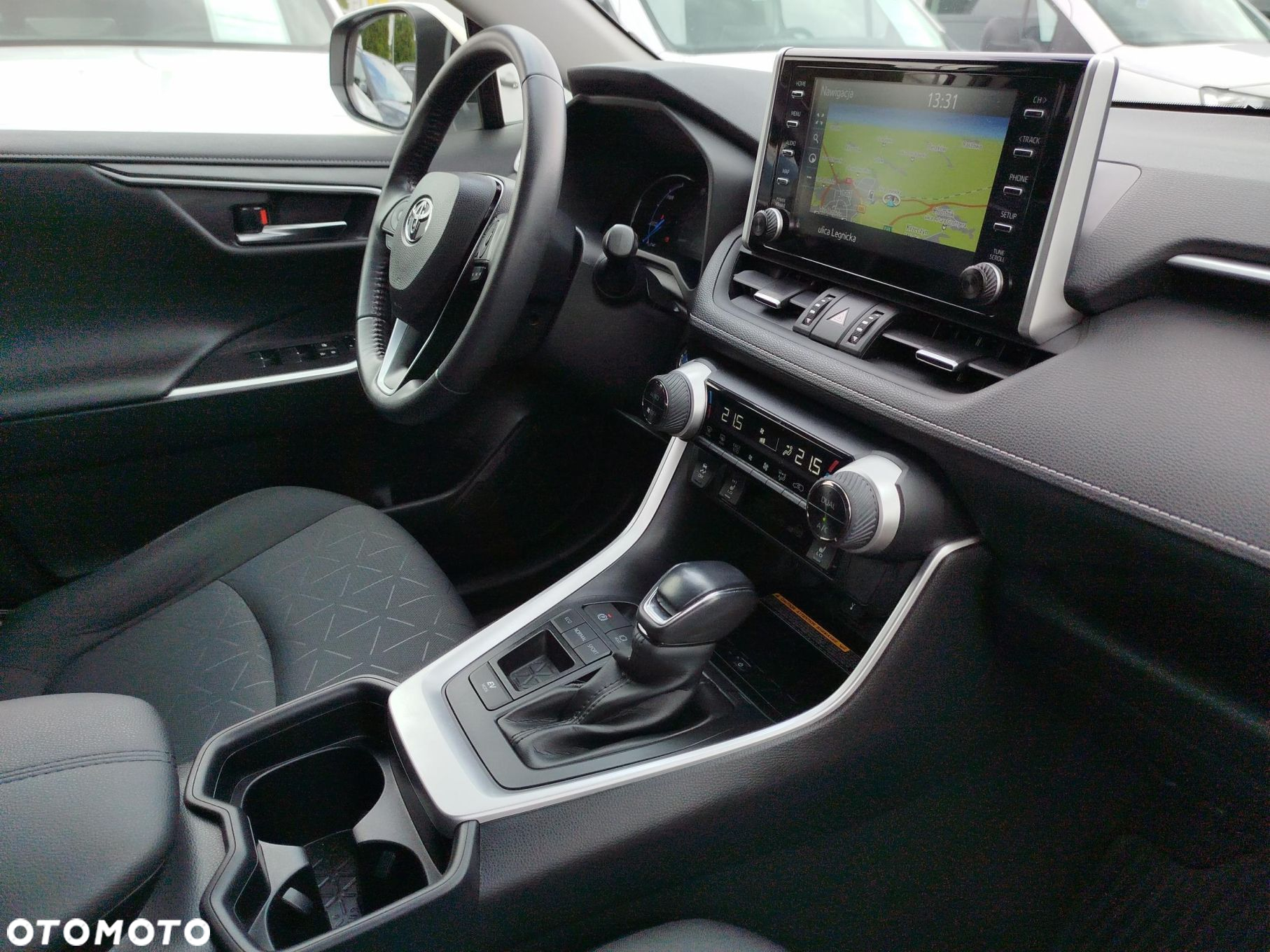 Toyota RAV4 - 9