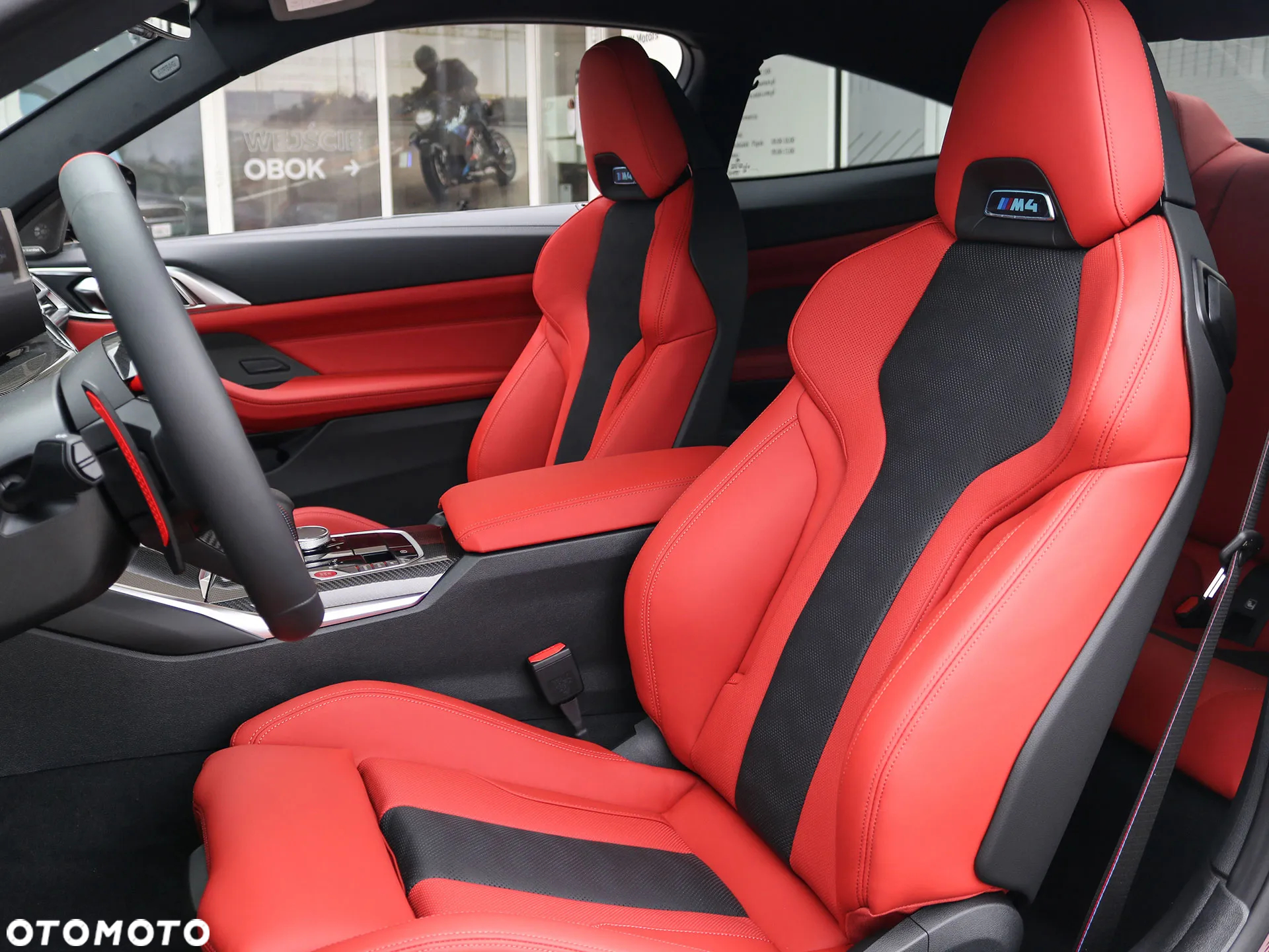 BMW M4 Competition M xDrive - 28