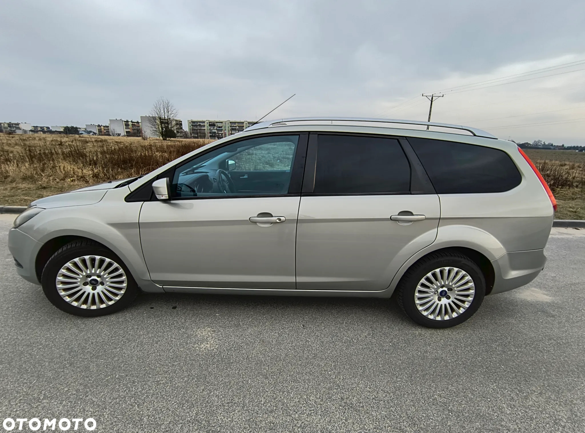 Ford Focus 1.6 16V Ghia - 10