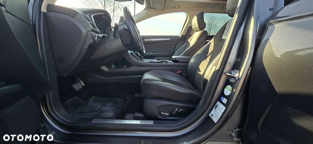 Ford Mondeo 2.0 TDCi Titanium PowerShift - 4
