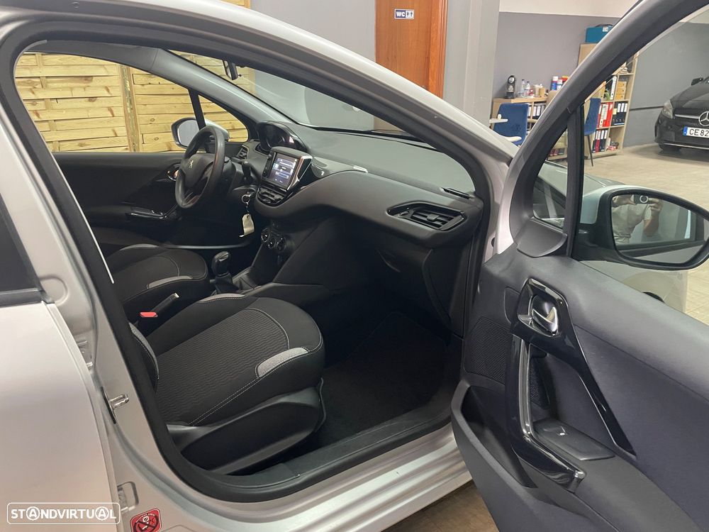 Peugeot 208 PureTech 82 Active - 13