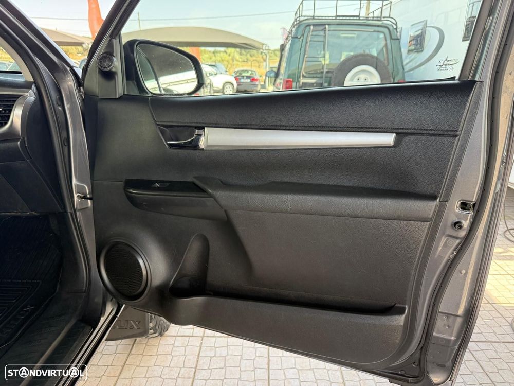 Toyota Hilux - 20