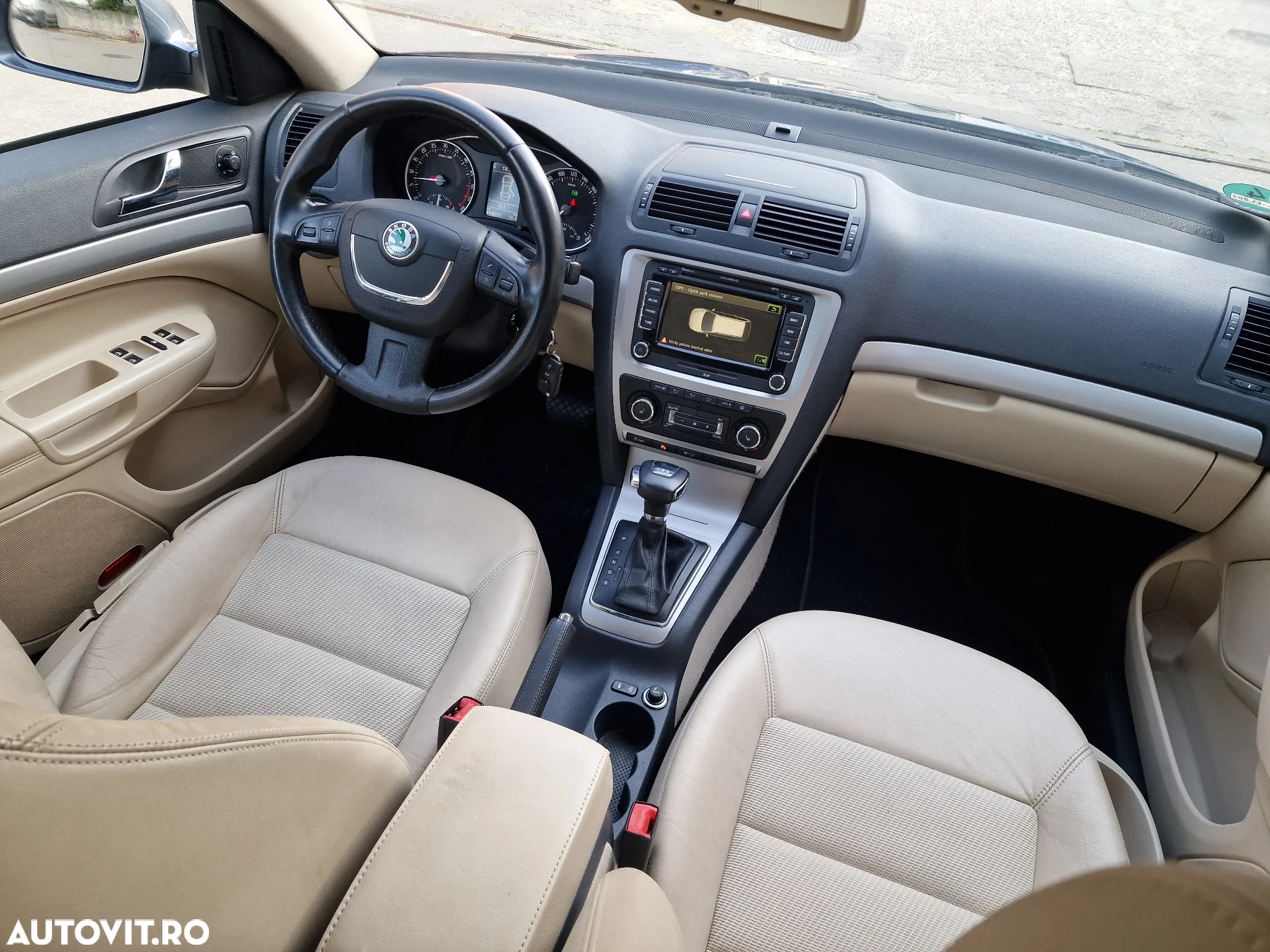 Skoda Octavia 1.6 TDI DPF DSG Elegance - 5