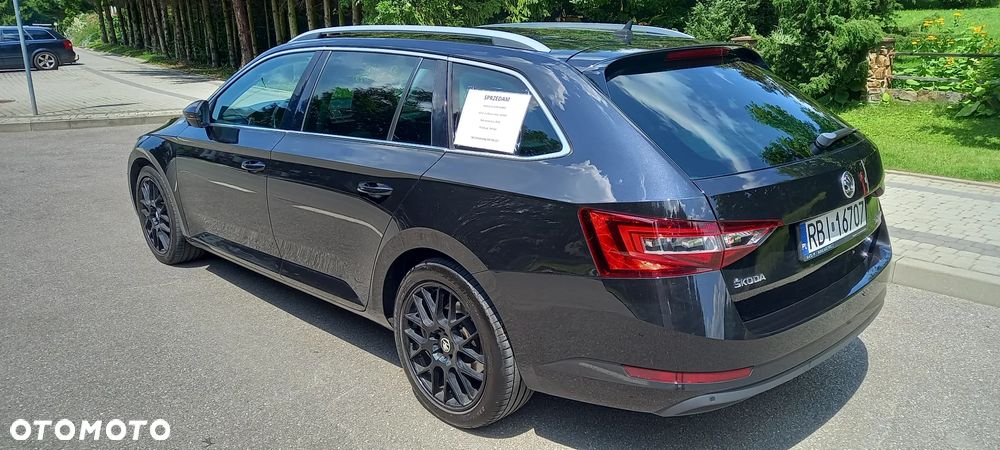 Skoda Superb 2.0 TDI Ambition - 12