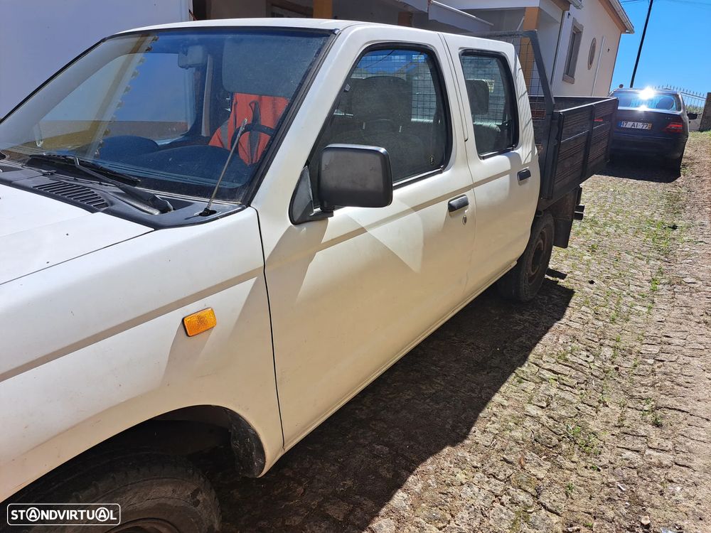 Nissan Pick Up 2.5 D CD - 4