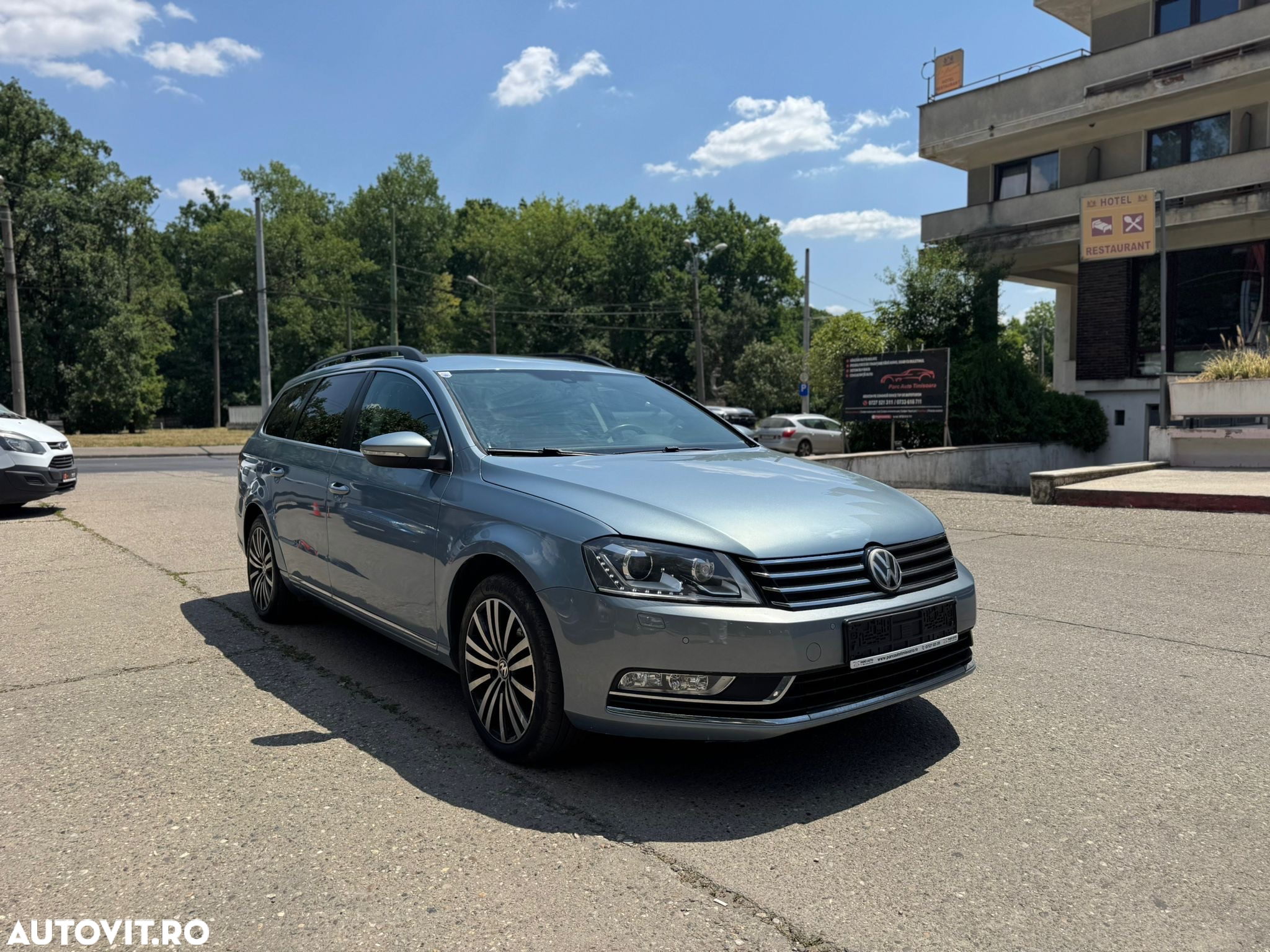 Volkswagen Passat Variant 2.0 TDI BlueMotion Technology Exclusive - 9