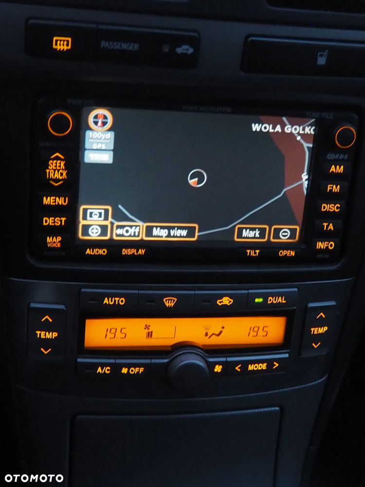 Toyota Avensis 2.0 D-4D Platinium - 14